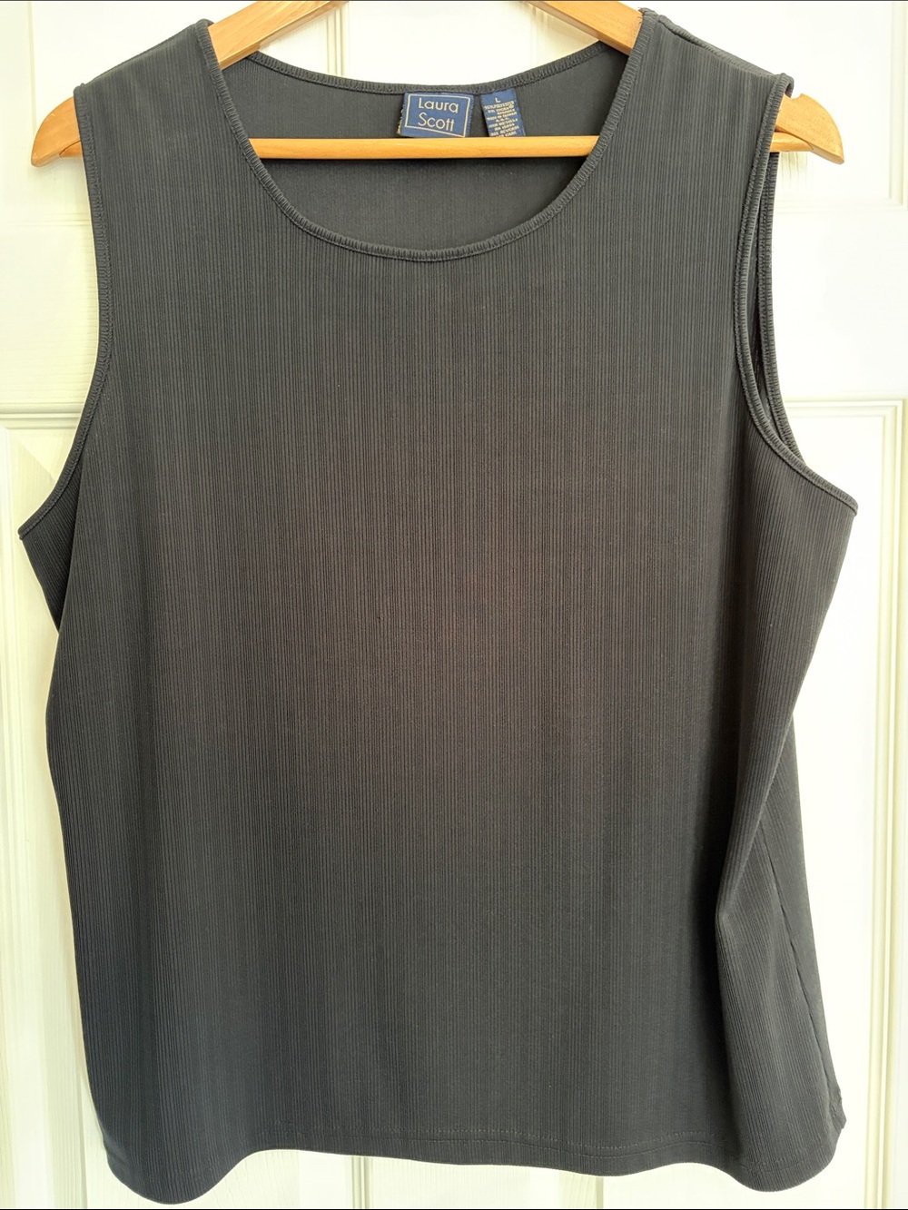 Women’s Laura Scott Black Ribbed Sleeveless Tank Top, size large